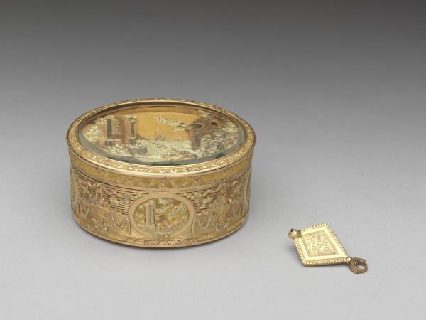 雕金機械自動音樂鼻煙盒