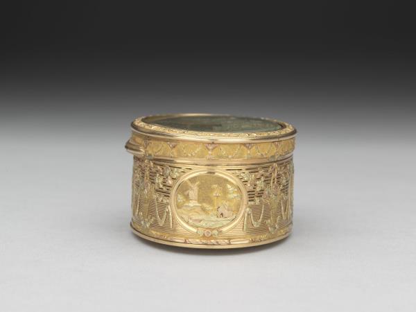 雕金機械自動音樂鼻煙盒