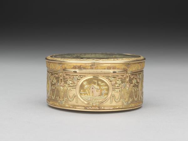 雕金機械自動音樂鼻煙盒