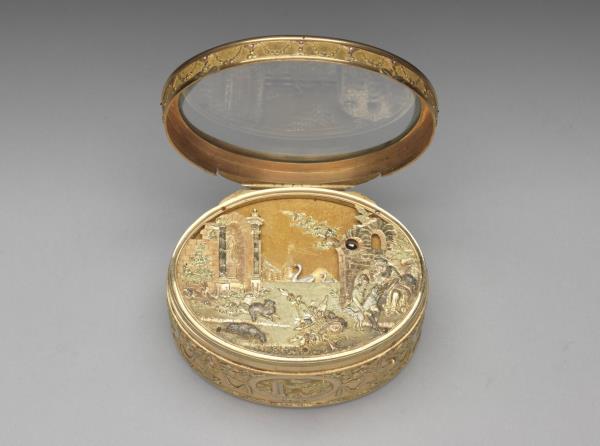 雕金機械自動音樂鼻煙盒