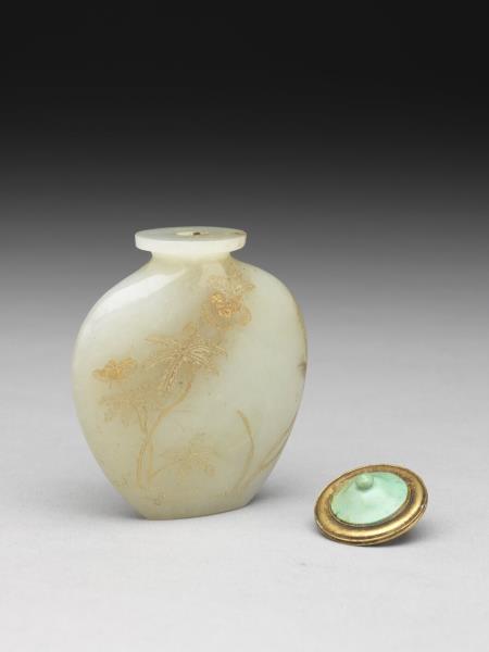 玉填金花卉鼻煙壺