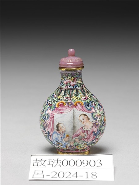 銅胎畫琺瑯西洋人物圖鼻煙壺