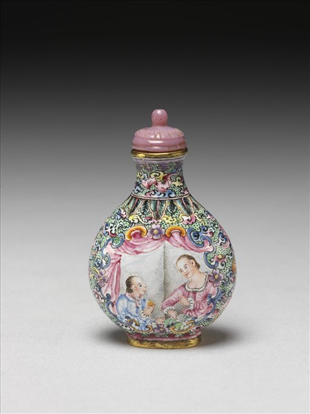 銅胎畫琺瑯西洋人物圖鼻煙壺