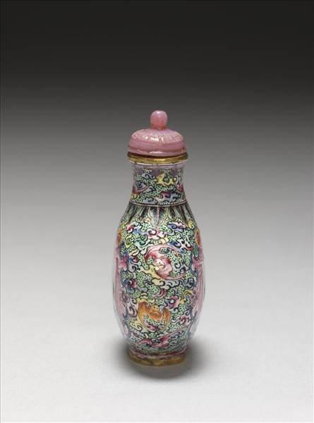 銅胎畫琺瑯西洋人物圖鼻煙壺