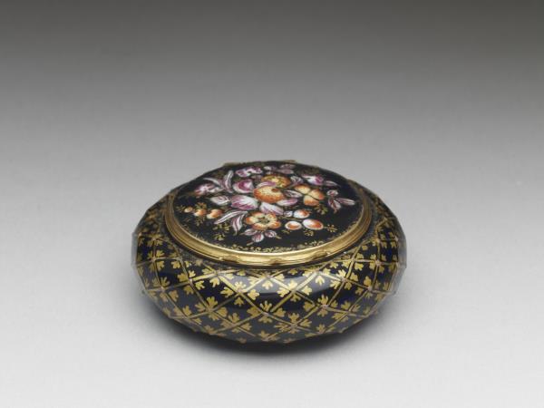 深藍玻璃描金畫琺瑯盒