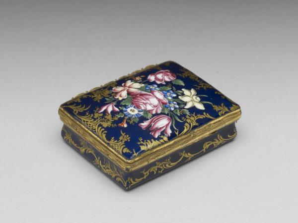 銅胎畫琺瑯花卉鼻煙盒