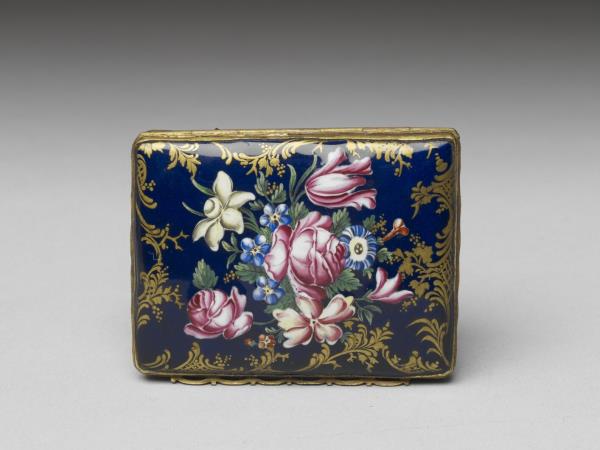 銅胎畫琺瑯花卉鼻煙盒
