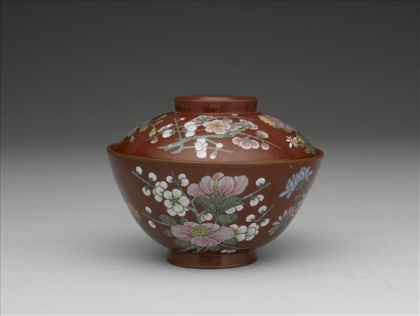 宜興胎琺瑯彩四季花卉蓋碗