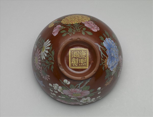 宜興胎琺瑯彩四季花卉蓋碗