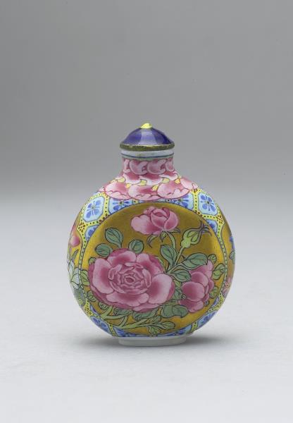 【仙桃文 硝子鼻煙壷】清代光緒年製　Snuff Bottle 鼻煙壺 清代 仙桃文 硝子鼻煙壷】清代光緒年製 Snuff Bottle 鼻煙壺 清代