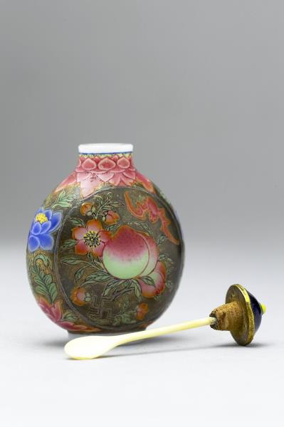 玻璃胎畫琺瑯富貴福壽紋鼻煙壺