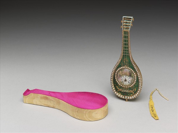 銅鍍金內填琺瑯琵琶式懷錶