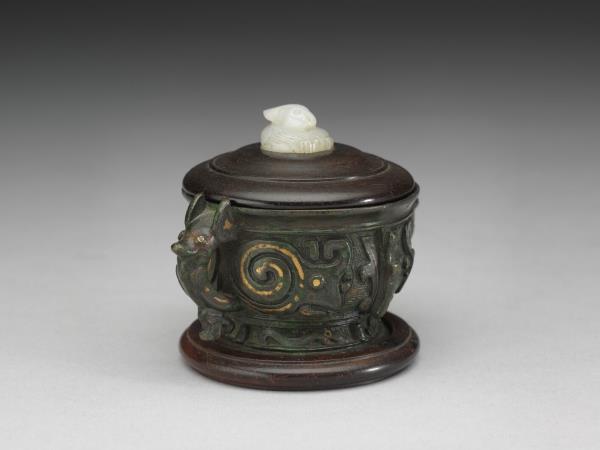 嵌金銀蝸身獸紋簋