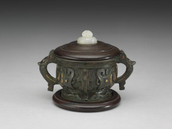 嵌金銀蝸身獸紋簋