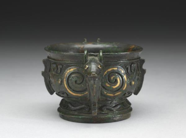 嵌金銀蝸身獸紋簋