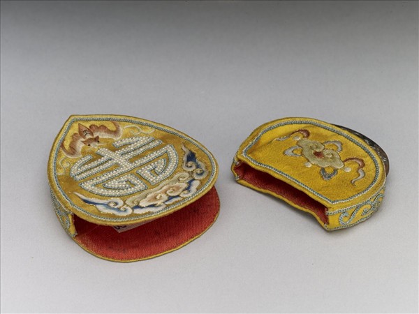 黃緞彩繡福壽如意火鏈