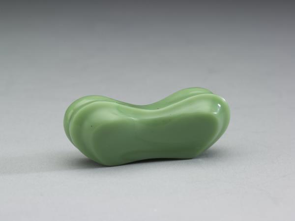 豆綠玻璃筆枕