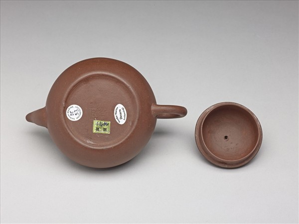 花卉款梨形紫砂壺