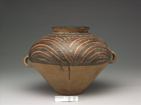 馬家窯文化半山類型 雙耳波濤紋彩陶罐