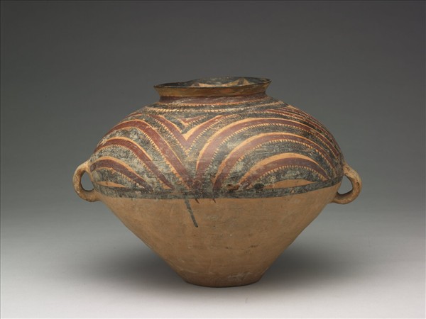 馬家窯文化半山類型 雙耳波濤紋彩陶罐