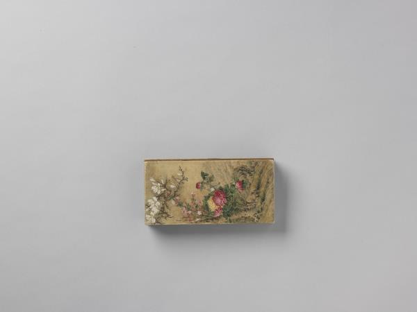 四季花卉紋棋盤