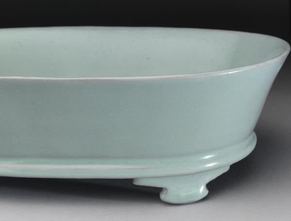 汝窯 青瓷無紋水仙盆