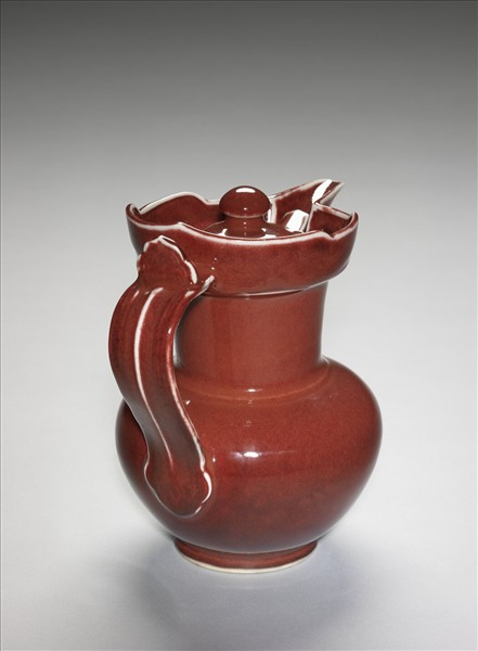 寶石紅釉僧帽壺