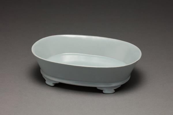 汝窯 青瓷無紋水仙盆