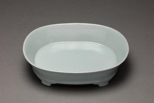 汝窯 青瓷無紋水仙盆