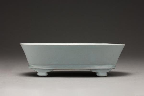 汝窯 青瓷無紋水仙盆