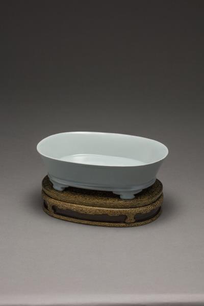 汝窯 青瓷無紋水仙盆