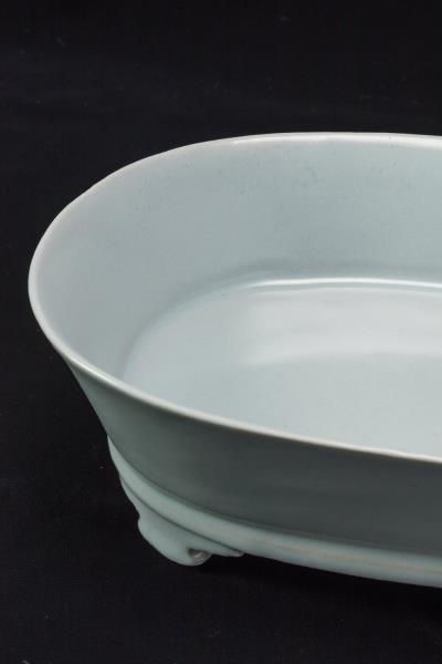 汝窯 青瓷無紋水仙盆