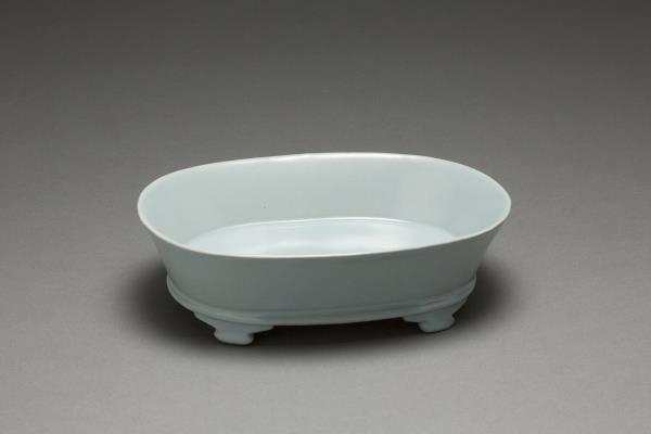 汝窯 青瓷無紋水仙盆