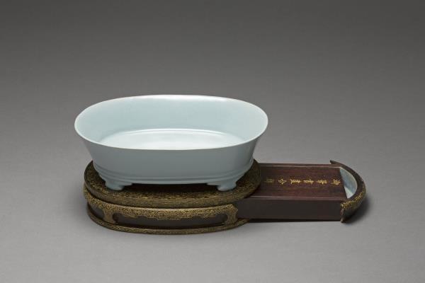 汝窯 青瓷無紋水仙盆