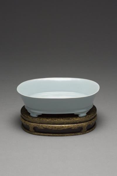 汝窯 青瓷無紋水仙盆