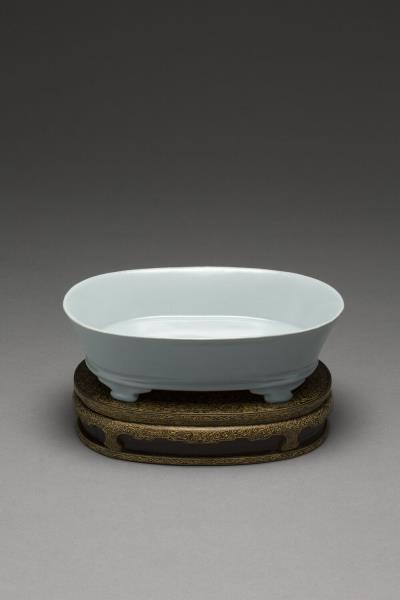 汝窯 青瓷無紋水仙盆