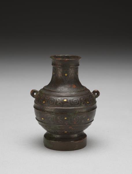 嵌金銀環耳帶紋銅壺