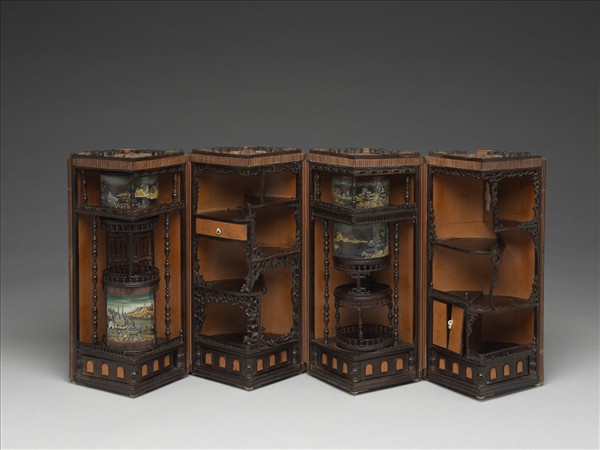 紫檀木鑲竹絲轉盤格子